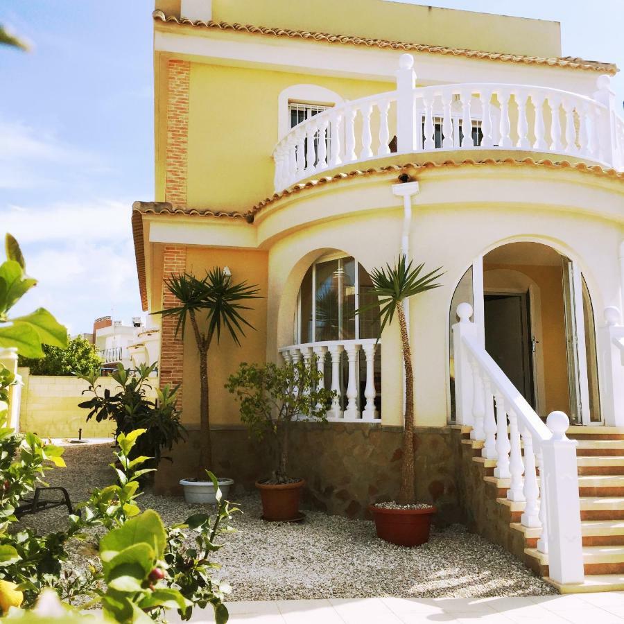 Vickys Villa Puerto Marino Extérieur photo